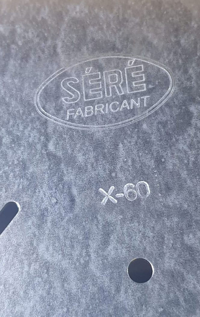 Estampage de logo sur métal - Séré